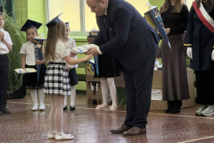 1_4bc85179-1611-4e81-9e0a-6fdfc17cee81